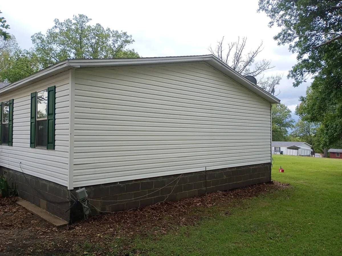 clean white siding after soft washing